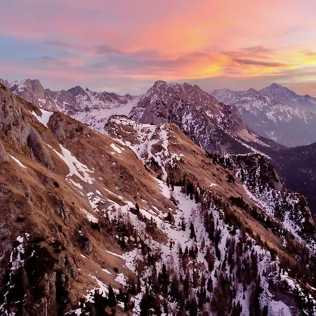 롯지 Rifugio 2000 Berghutte *